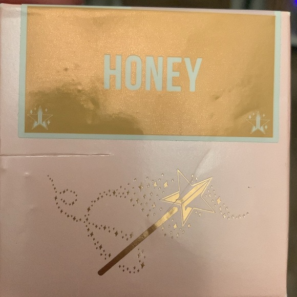 New Jeffree Star Setting Powder - Picture 4 of 4